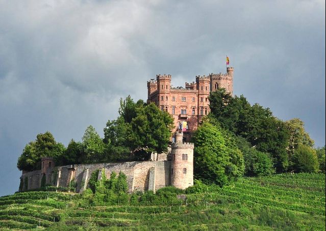 Файл:Schloss Ortenberg.jpg